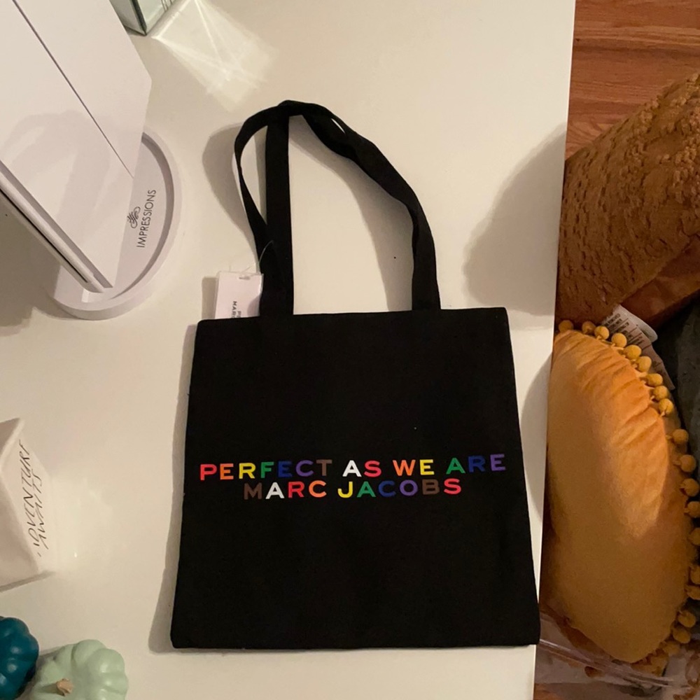 Marc Jacobs small tote!